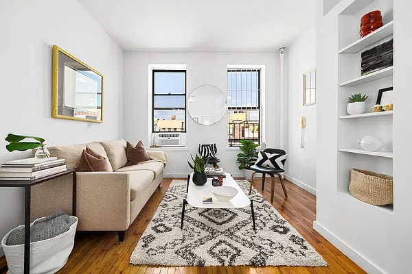 Sold by Compass | media 7