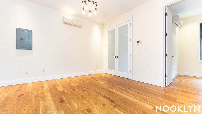 Rented by Nooklyn NYC LLC | media 19