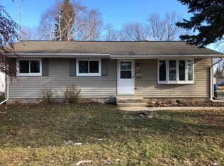 252 N Meadow St, Oshkosh, WI 54902