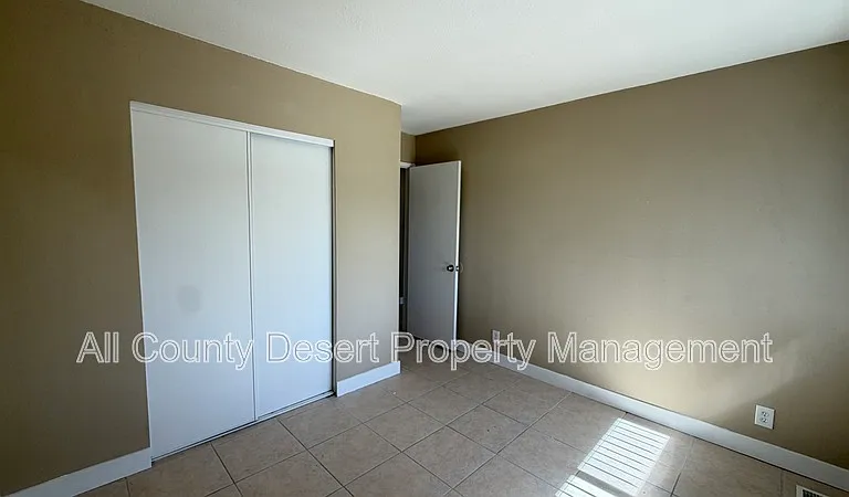 69180 Victoria Dr #8 — Photo 19