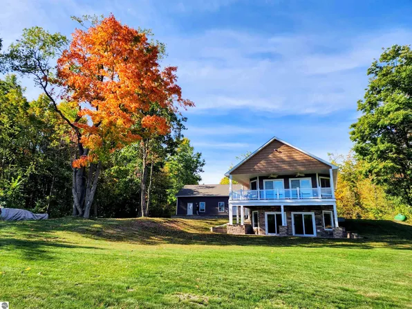 5515 Winterset Dr, Elmira, MI 49730