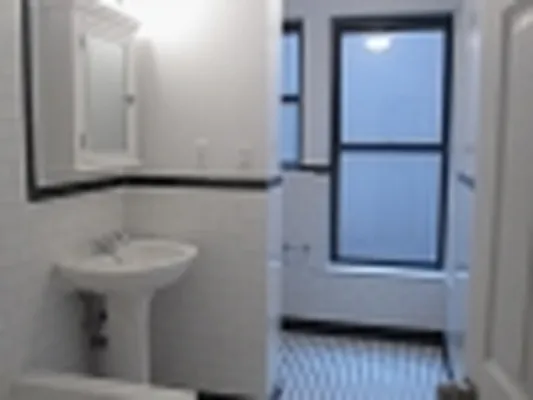 Rented by City & Suburban | media 21