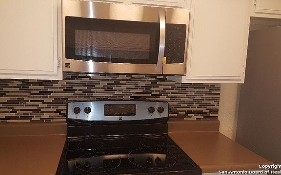 5th image of 6703 Maple Lake St