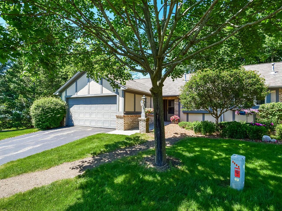 1st image of 3006 Kay Dr SE