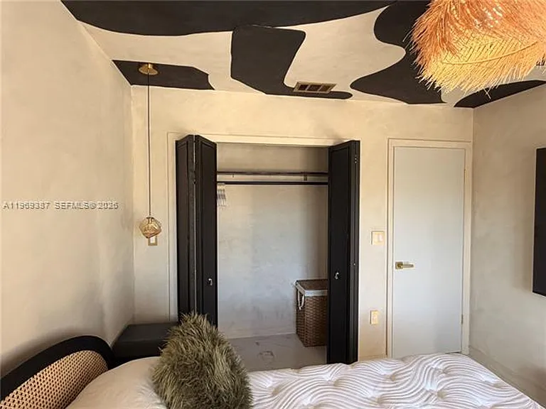 14617 SW 167th Ter — Photo 10