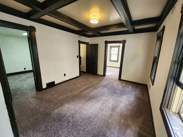 636 W 5th St #1, Erie, PA 16507