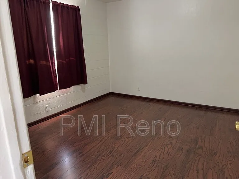 2075 Patton Dr #B — Photo 4