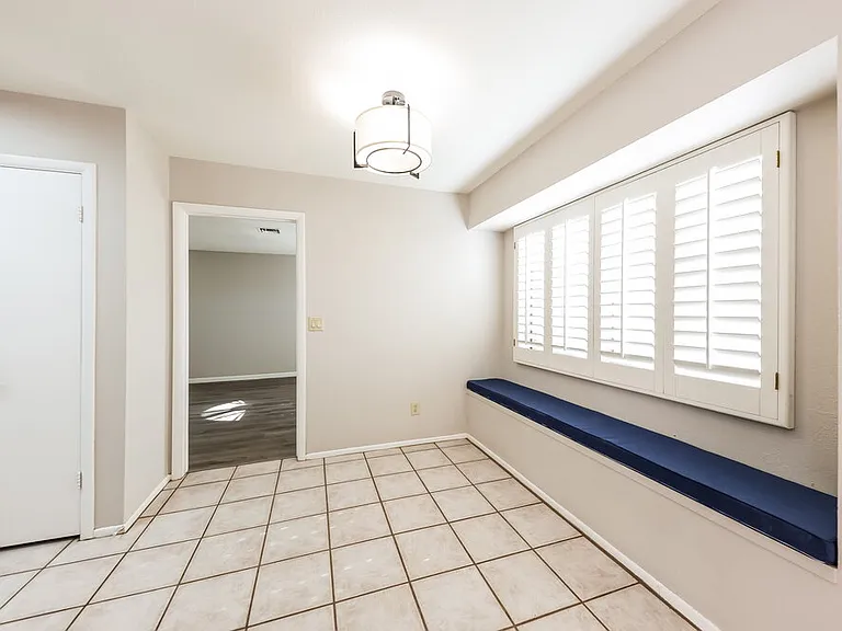 7127 W Morrow Dr — Photo 6