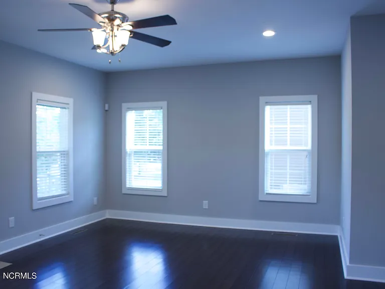 275 Sheldon Rd — Photo 17