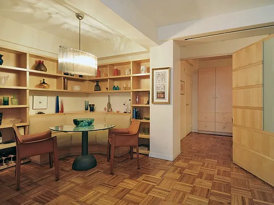 Sold by Sotheby's International Realty | media 18