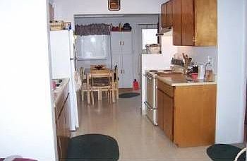 5th image of 432 Airway Ave