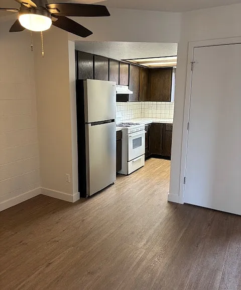 2122 S Orchard Dr #17 — Photo 4