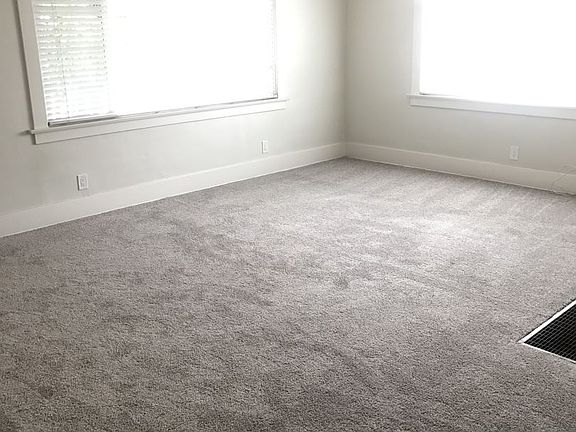3rd image of 1246 W 166th St
