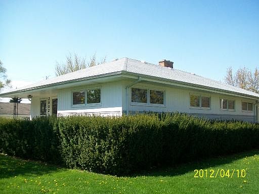 1st image of 2902 W Brookside Ave