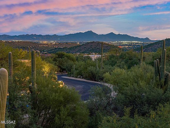 3rd image of 6211 N Desert Moon Loop