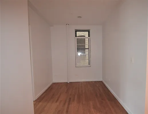 Rented by CITY SKYLINE REALTY INC | media 8