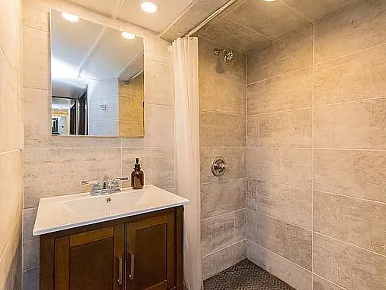 1861 Mulford Ave #1 — Photo 11