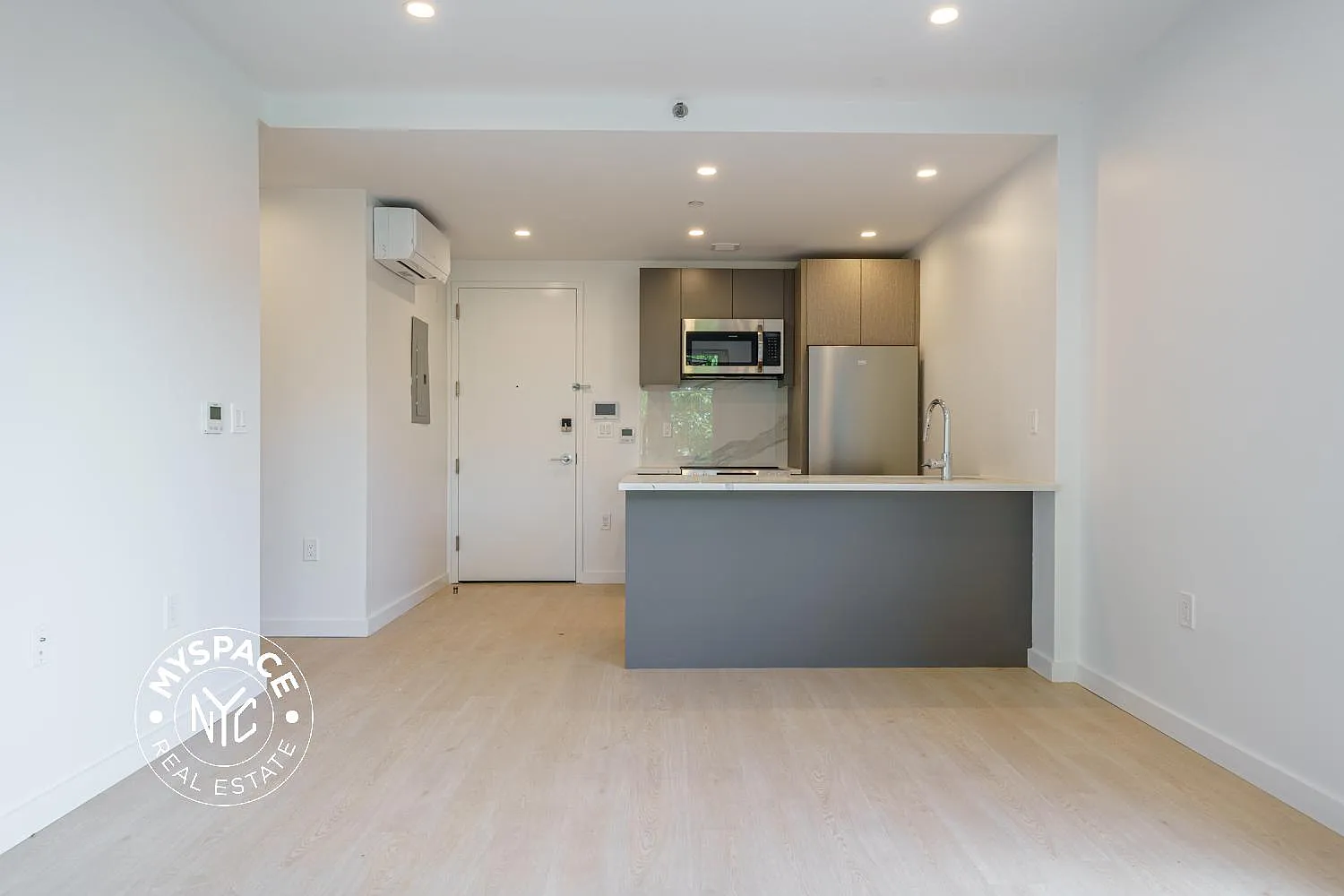 1499 Bedford Avenue — Photo 2