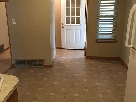 5th image of 5501 NW Briarwood Dr