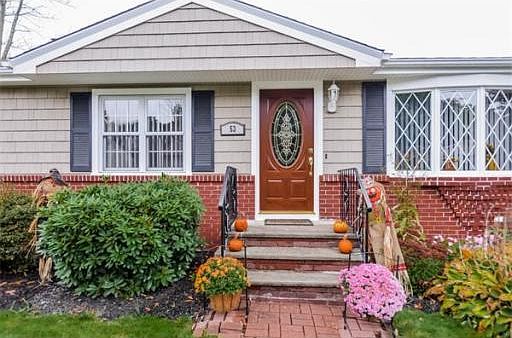 4th image of 53 Sampson Ave