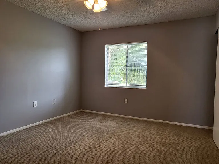 2721 Hidden Lake Blvd #C — Photo 22