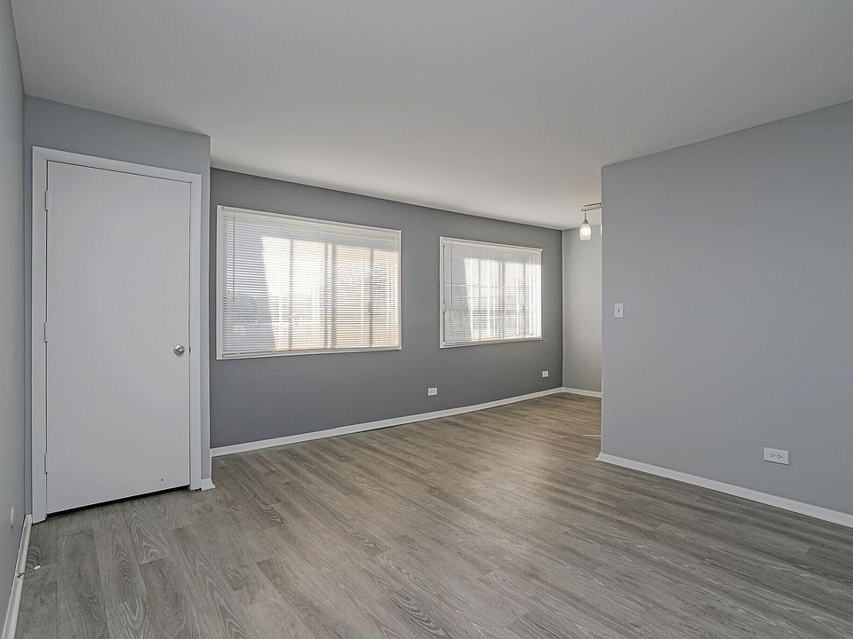 Brittany Square 720 Brittany Sq Grayslake IL Zillow