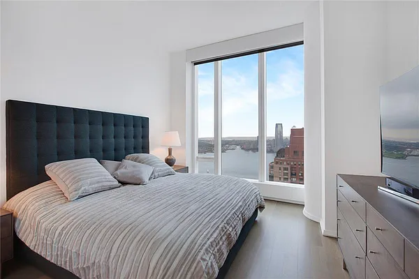 Rented by Time Equities Brokerage | media 44