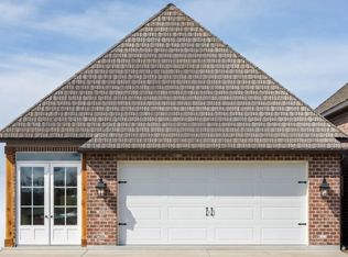204 Couch Dr, Thibodaux, LA 70301