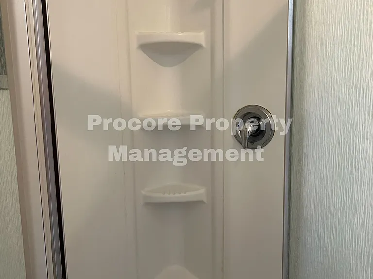 303 S Ivy St — Photo 7