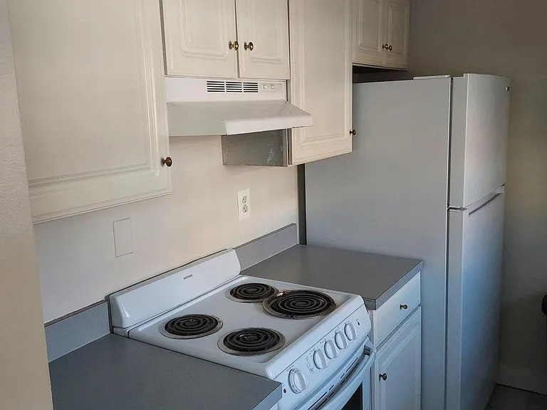 610 Madison St #200 — Photo 14