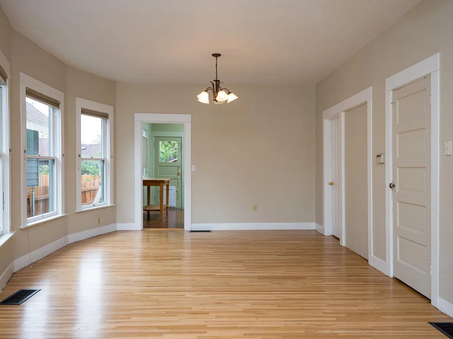 3 bed, 1600 sqft, $2,795 — Photo 3