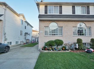 365 Willowbrook Rd, Staten Island, NY 10314
