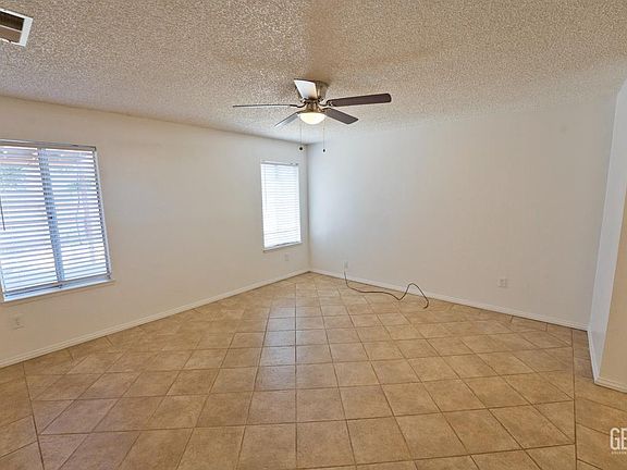 4th image of 6513 Pine View Dr