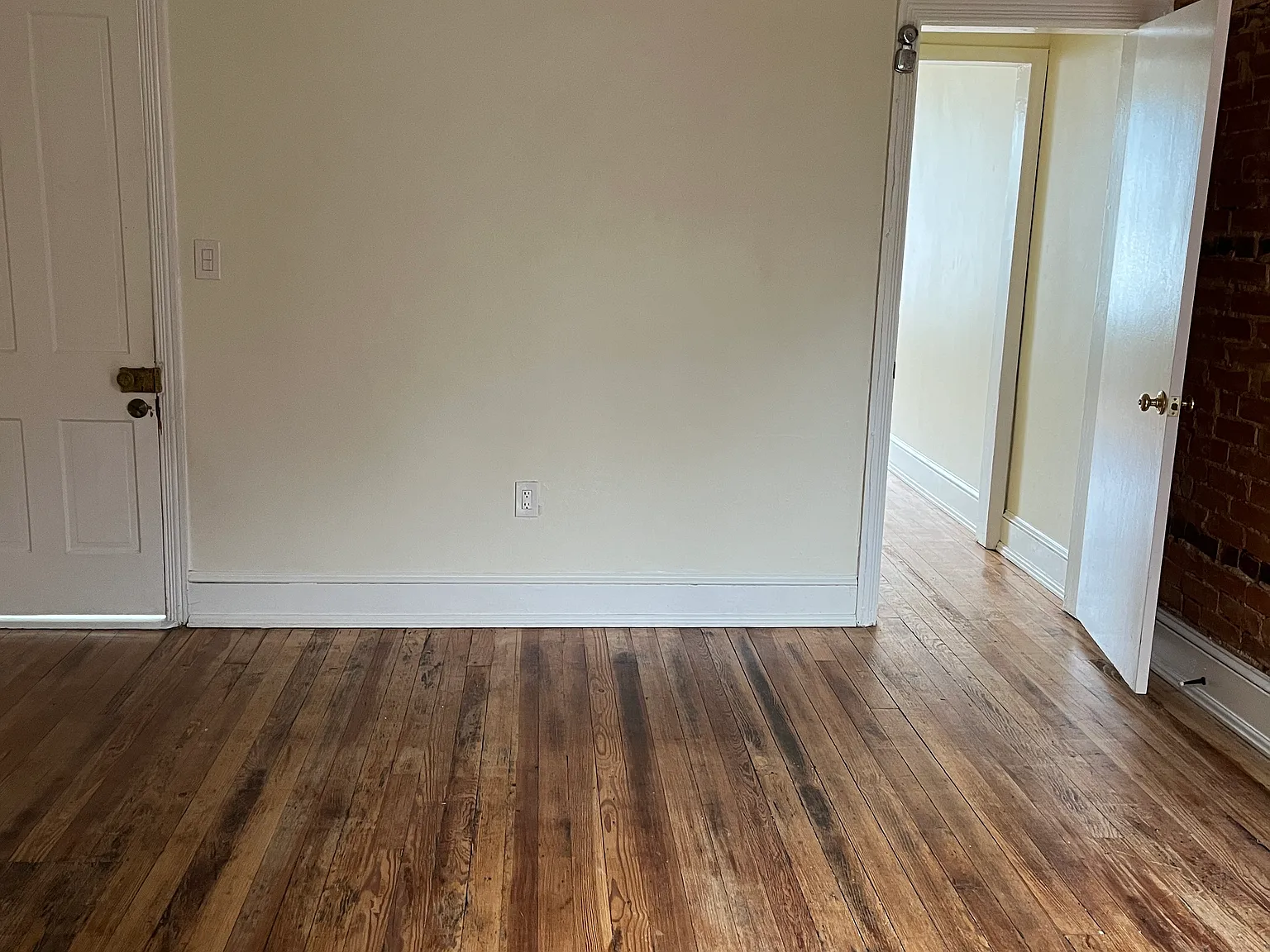 17 W 5th St — Photo 3