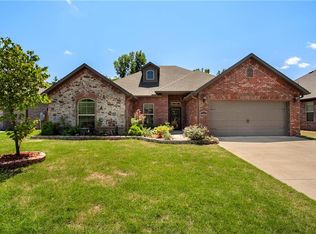 2907 SW Briar Creek Ave, Bentonville, AR 72712
