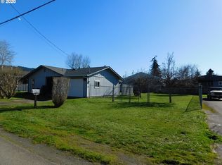 1734 Maple St, Myrtle Point, OR 97458