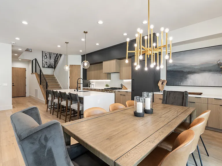 10077 Jakes Way — Photo 3