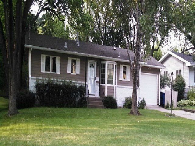 1st image of 2513 36th Ave NE