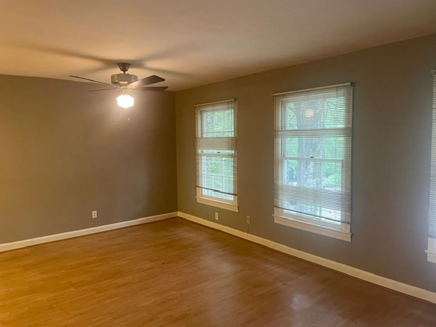 Convenient Location Near Wake Forest and Coliseum — Photo 2