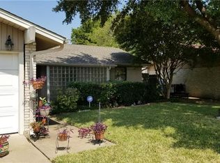 510 Forrest Hill Ln, Grand Prairie, TX 75052
