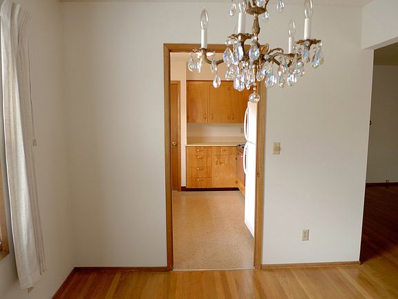 Dining room into Kitchen