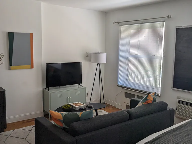216 E 32nd St #4N — Photo 5