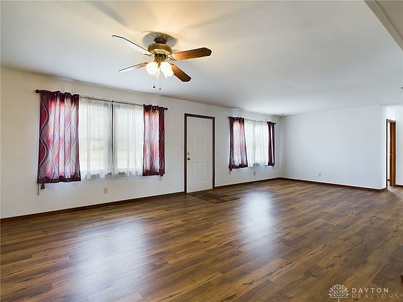 3rd image of 3690 West Dr