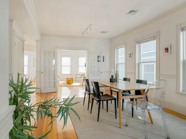 73 Beacon St #2, Somerville, MA 02143