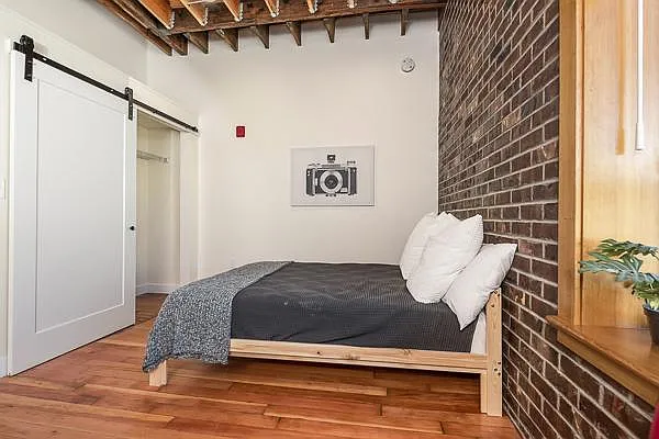 290 Burnett Ave S #207 — Photo 10