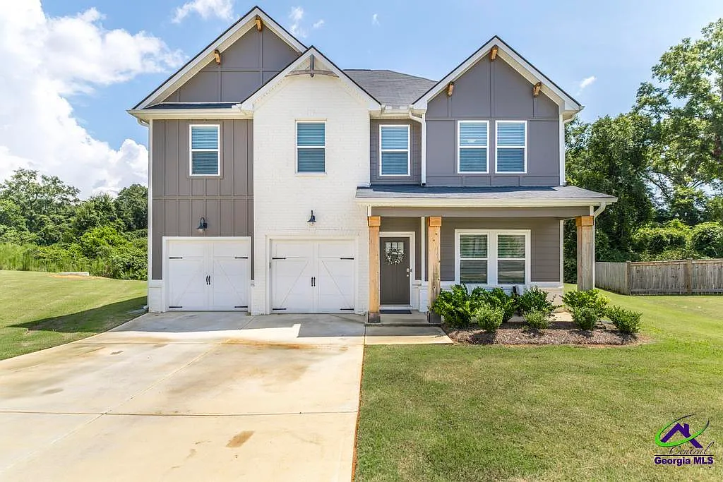 5 bed, 5.0 bath, 2531 sqft, $2,300 — Photo 1