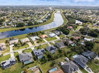241 SW Dalton Cir, Port Saint Lucie, FL 34953