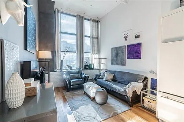 Sold by Nestseekers | media 1