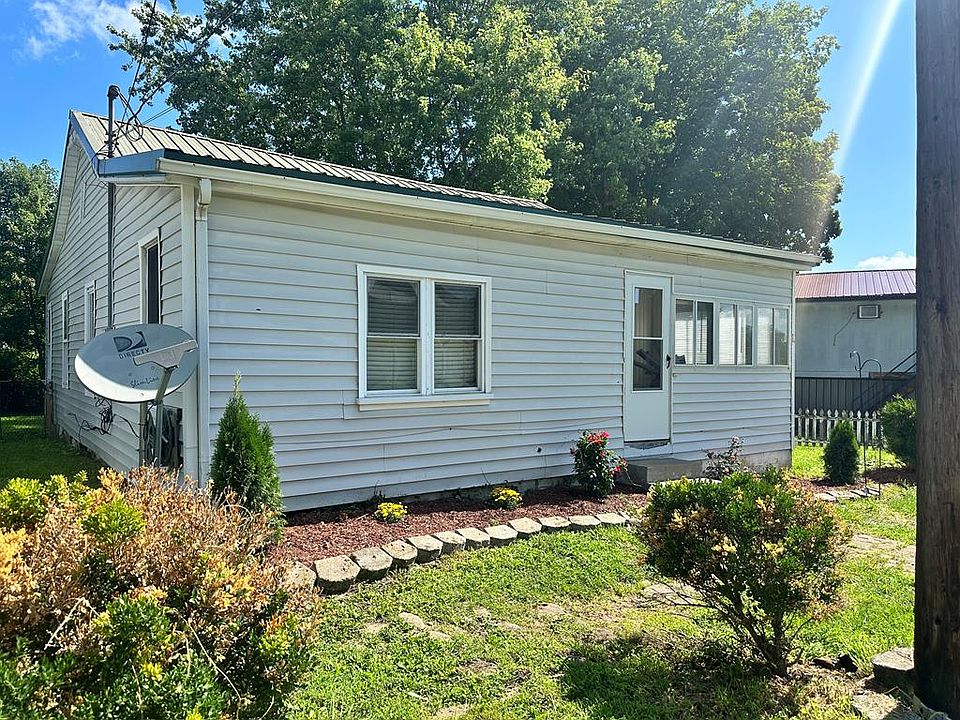 1st image of 1419 Custus St