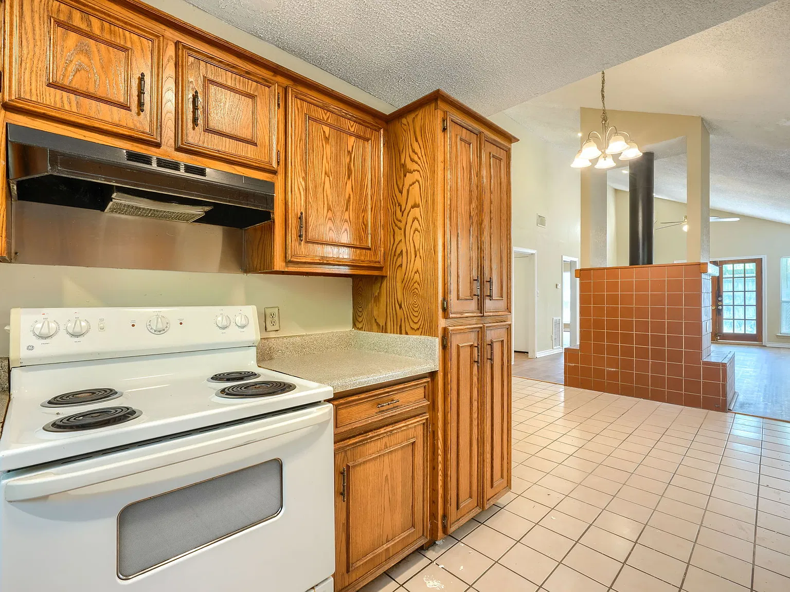 2 bed, 1200 sqft, $1,800 — Photo 4